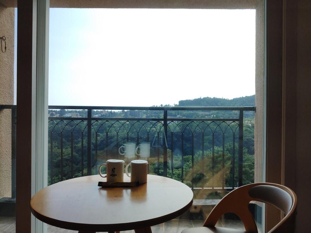 Jeju Lavender Hotel Сеогвипо Екстериор снимка