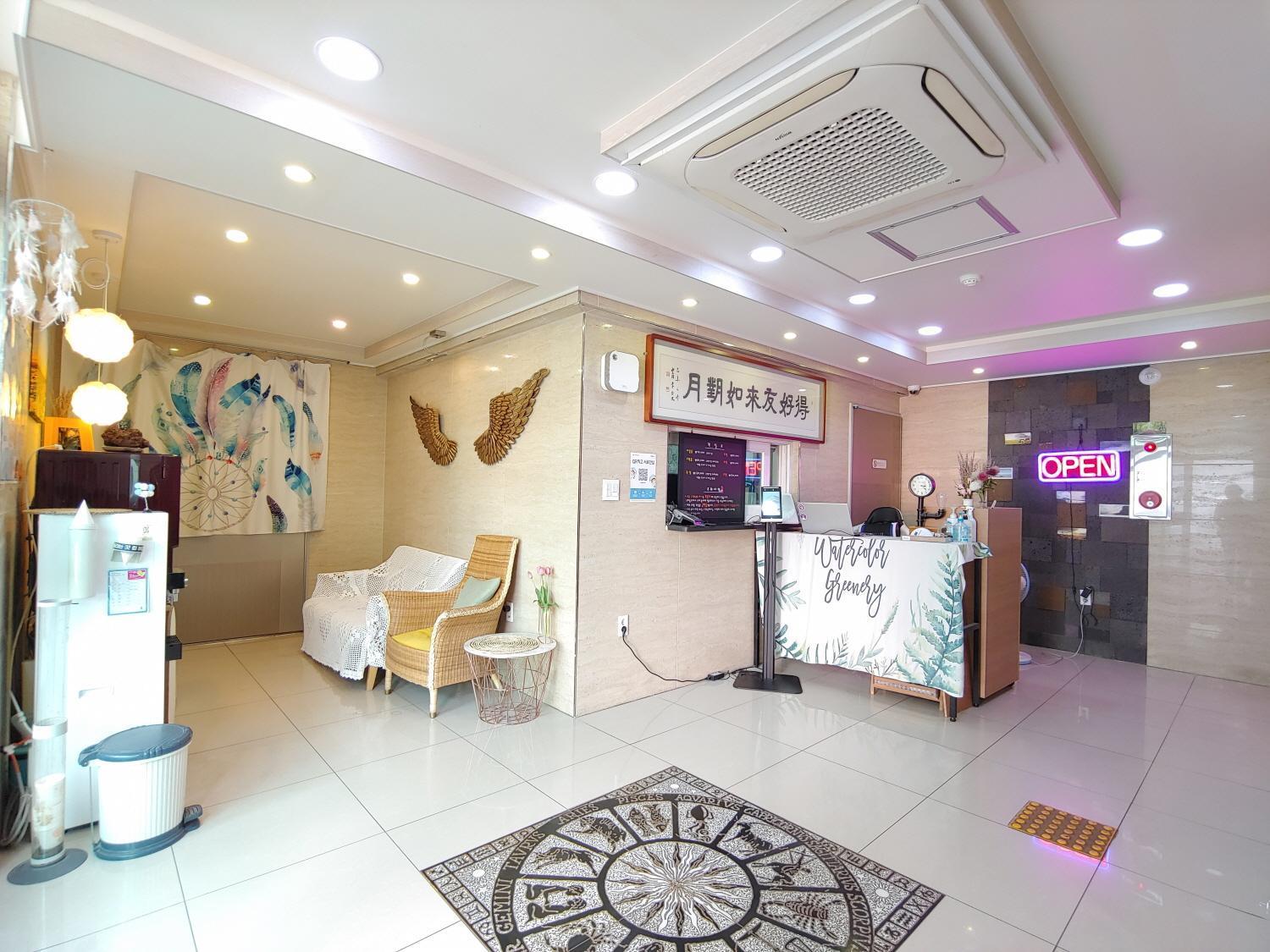 Jeju Lavender Hotel Сеогвипо Екстериор снимка