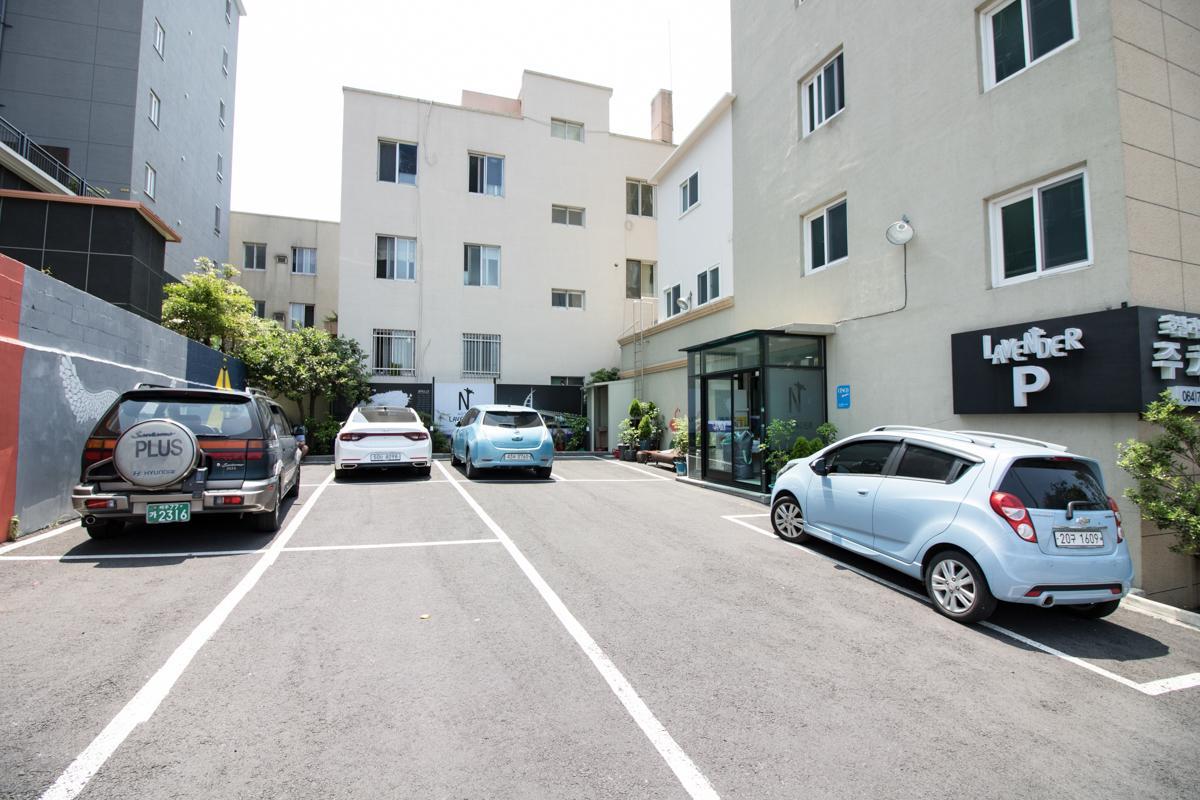 Jeju Lavender Hotel Сеогвипо Екстериор снимка